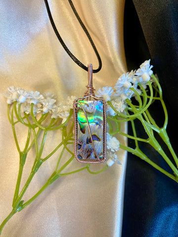 Yumeko (Abalone) Necklace